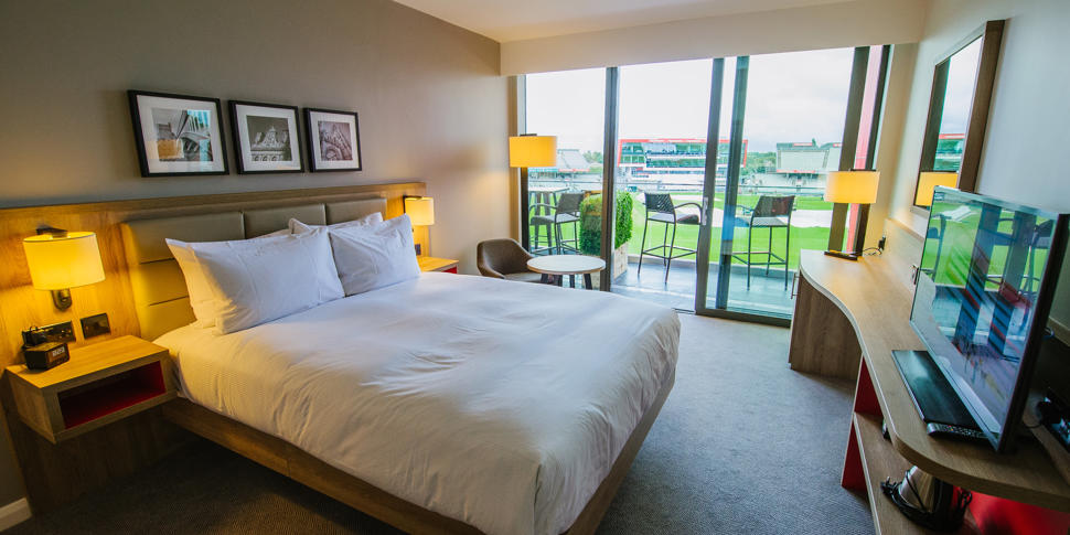 Hilton Garden Inn Manchester Emirates Old Trafford Bedroom