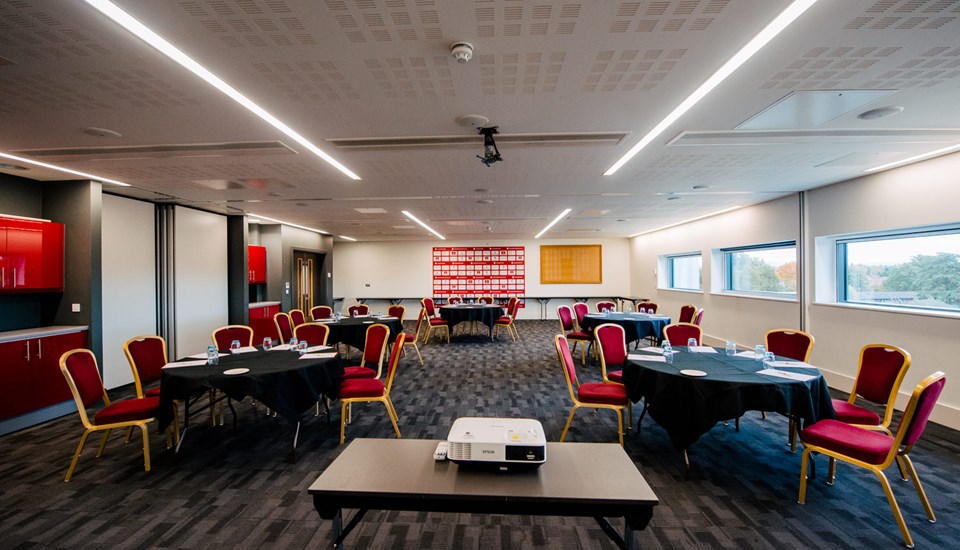 The Press Lounge At Emirates Old Trafford (14)