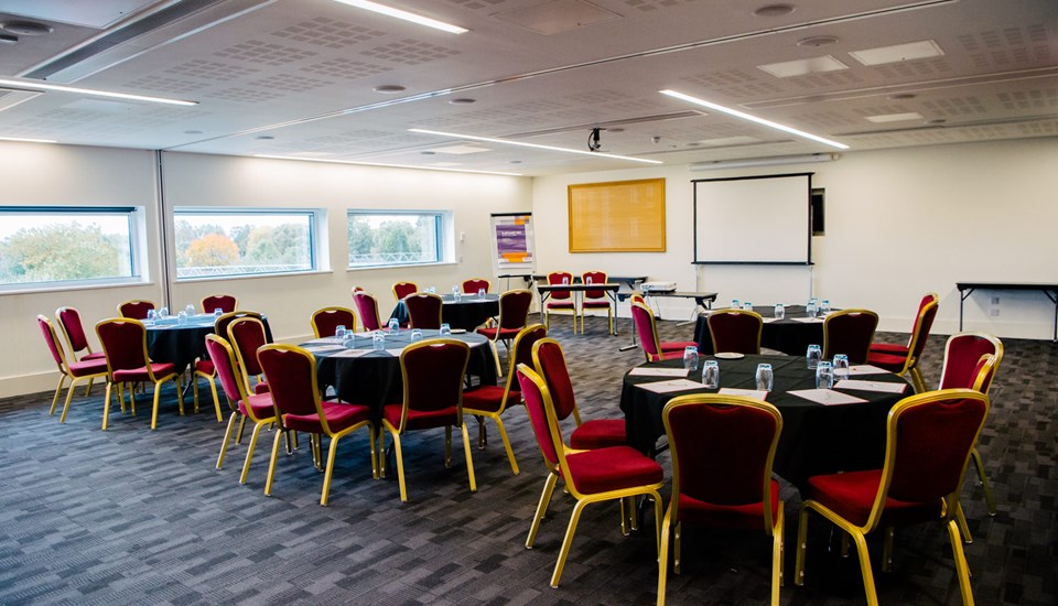 The Press Lounge At Emirates Old Trafford (21)