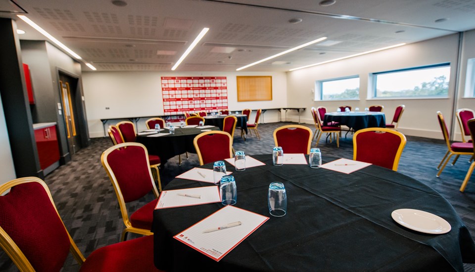 The Press Lounge At Emirates Old Trafford (16)