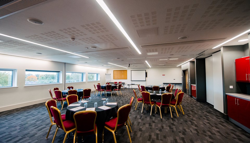 The Press Lounge At Emirates Old Trafford (19)