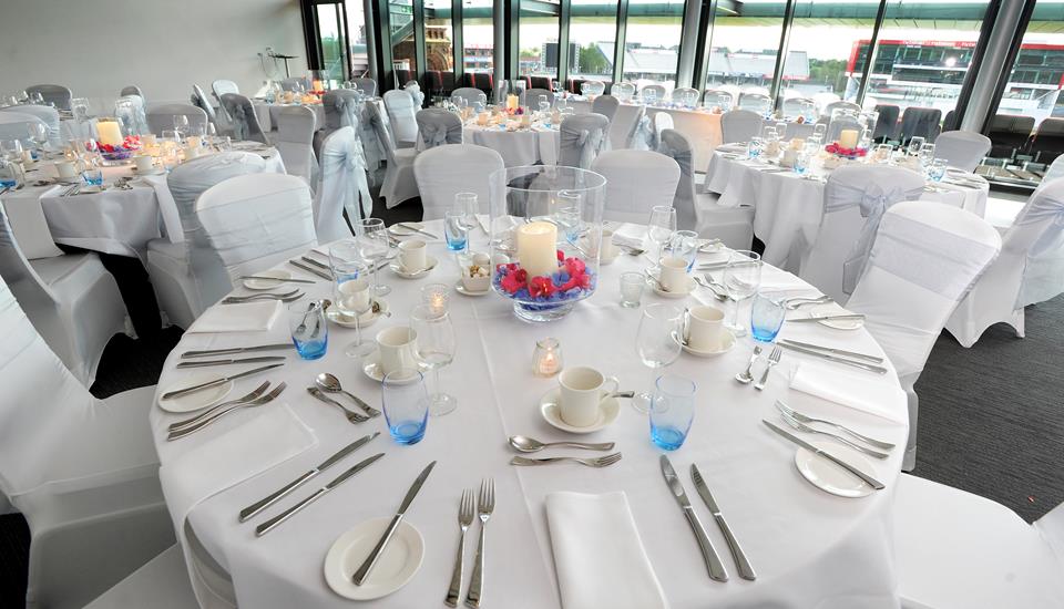 Weddings At Emirates Old Trafford 1864 Suite (8)